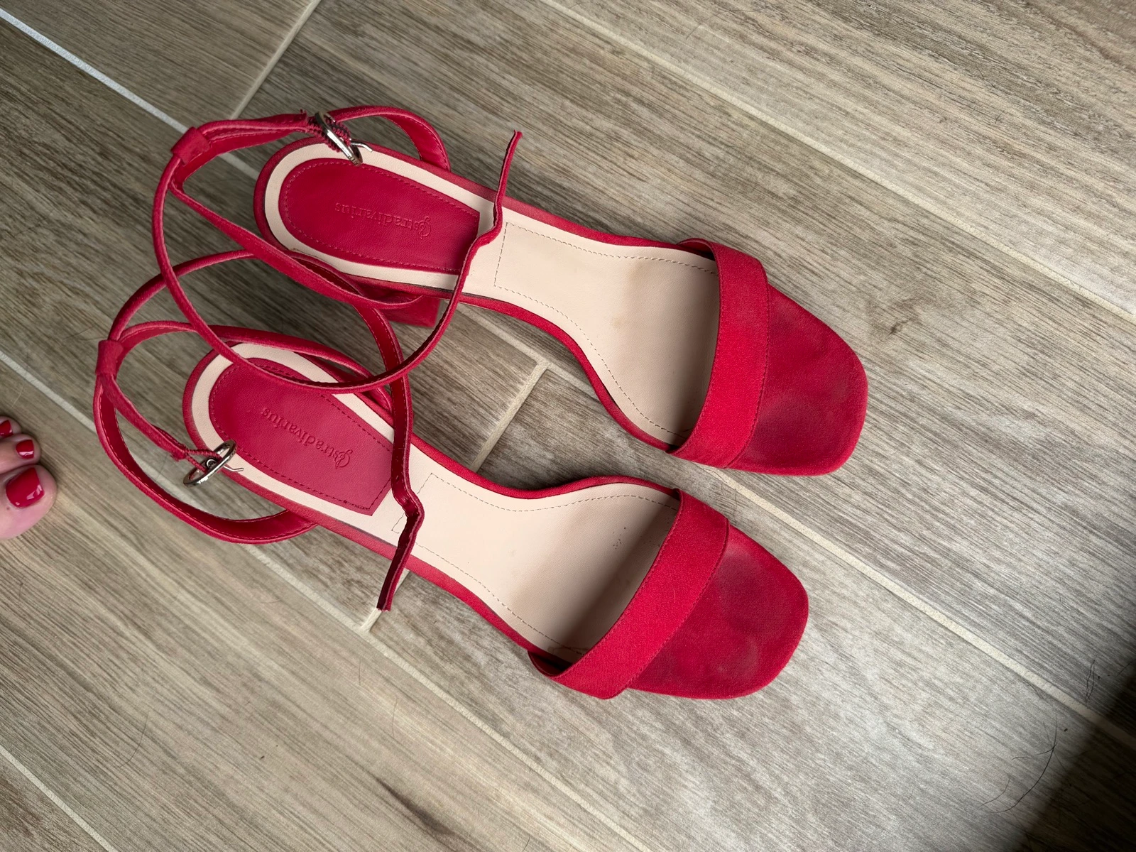 Sandales rouges à talons stradivarius taille 41 – photo 8